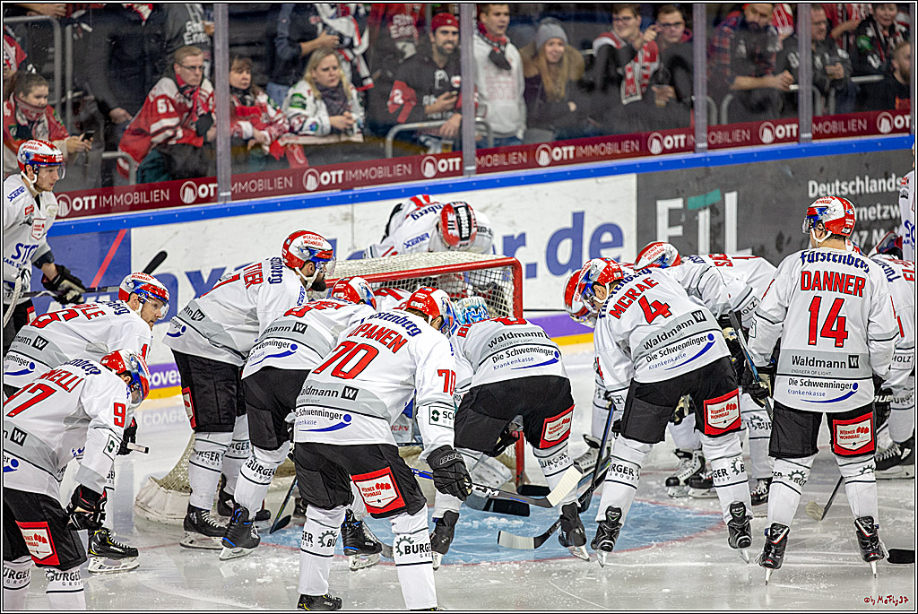 DEL; Koelner Haie - Schwenninger Wild Wings, 06.12.2018